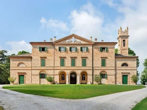 Luxurious Villa in Filottrano With Swimming Pool