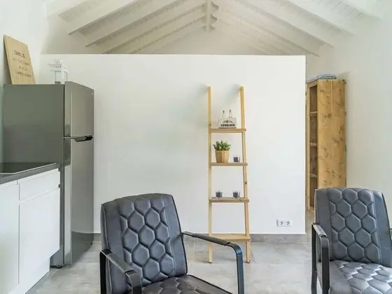 Luxurious Furnished Apartment Within Walking Distance of the Beach Curacao - Oda Düzeni