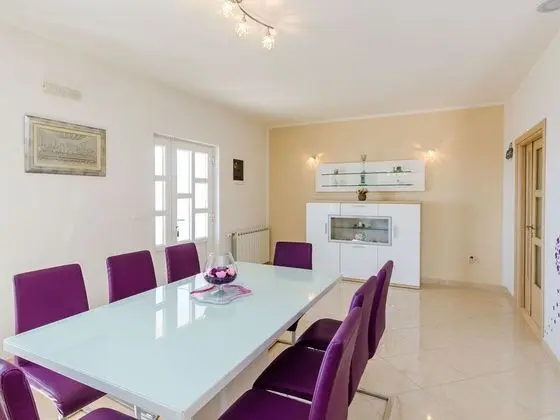 Luxurious Villa in Gruda With Pool - Yerinde Yemek