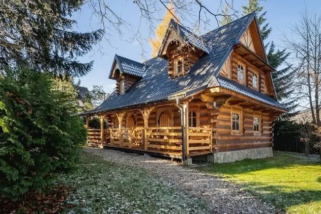 Luxurious Highlander Cottage by Renters