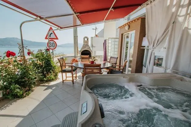 Luxurious Holiday Home in Arbanija with Hot Tub - Spa