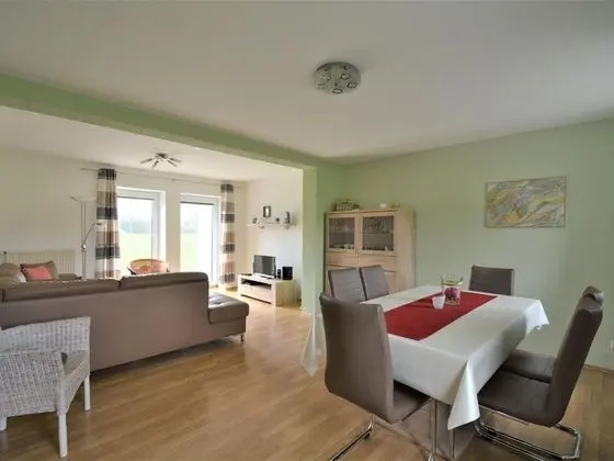 Luxurious Holiday Home in Birgel With Furnished Garden - Yerinde Yemek