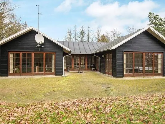 Luxurious Holiday Home in Blavand Jutland With Whirlpool