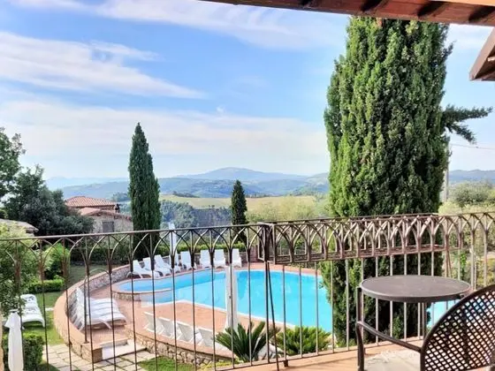 Luxurious Holiday Home in Collazzone With Swimming Pool - Havuz