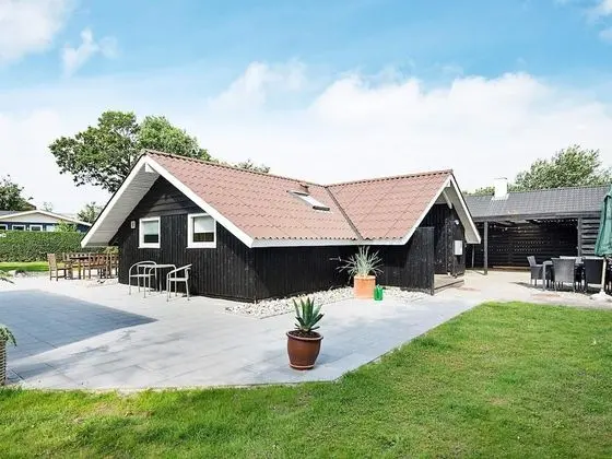 Luxurious Holiday Home in Esbjerg Near Sea