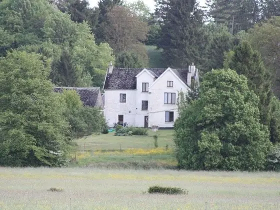 Luxurious Holiday Home With Garden in Gimnée