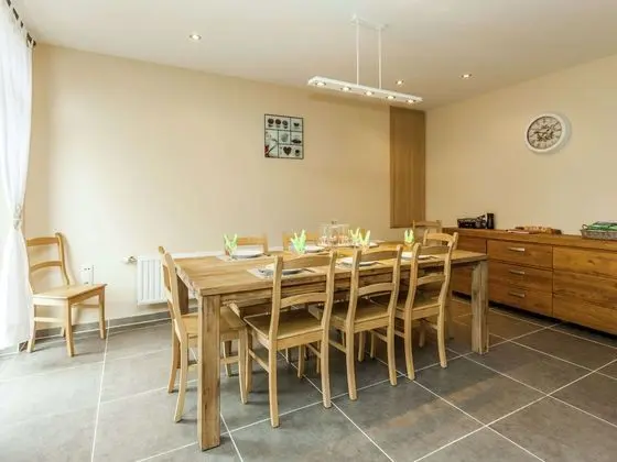 Luxurious Holiday Home in Glabbeek With Garden - Yerinde Yemek