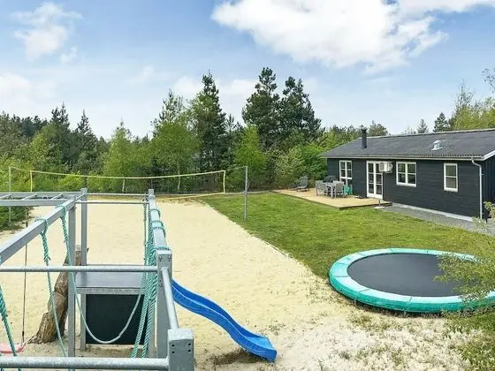 Luxurious Holiday Home in Henne With Fireplace in the Garden