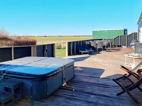 Luxurious Holiday Home in Jutland with Outdoor Hot Tub