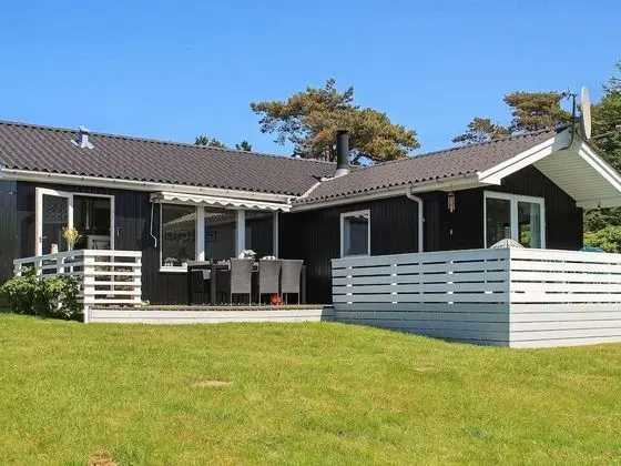 Luxurious Holiday Home in Millinge With Roofed Terrace