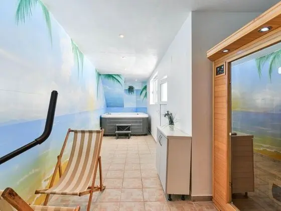 Luxurious Holiday Home With Private Pool ,wellness & Spa - Spa