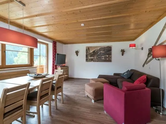 Luxurious Holiday Home in Saalbach-hinterglemm With Barbecue - Yerinde Yemek