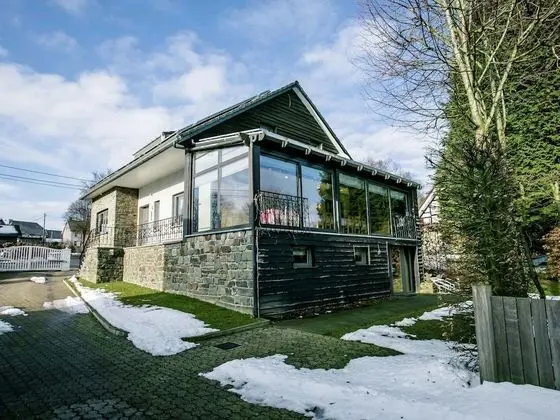 Luxurious Holiday Home With Sauna in Bütgenbach