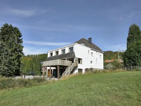 Luxurious Holiday Home in Stoumont With Pool & Bar - Dış Mekan