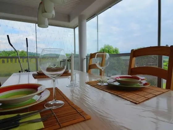 Luxurious Holiday Home in Tännesberg With Garden - Yerinde Yemek