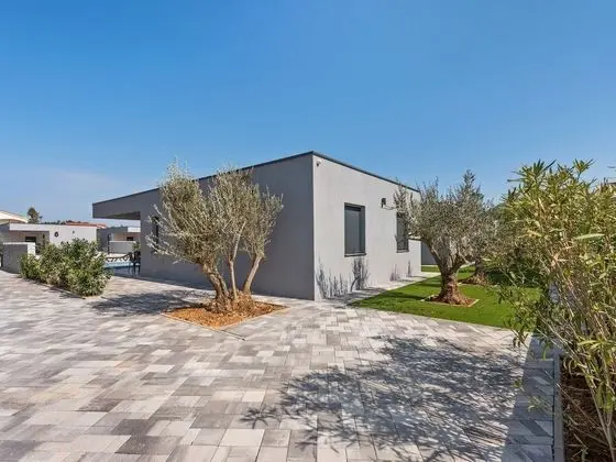 Luxurious Holiday Home in Vir With Private Pool