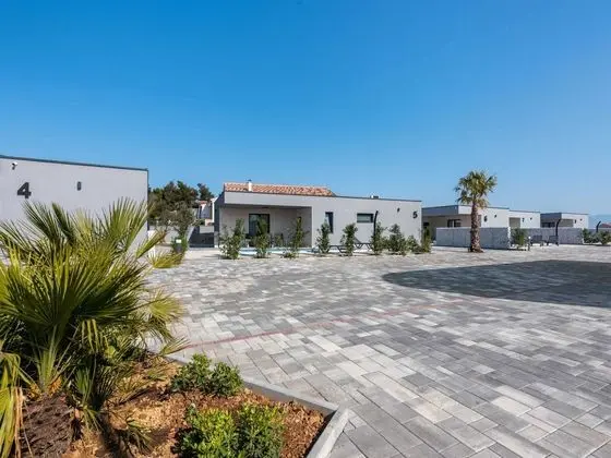 Luxurious Holiday Home in Vir With Private Pool - Dış Mekan