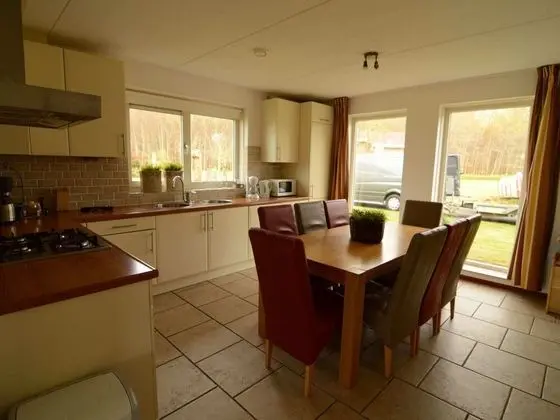 Luxurious Holiday Villa at Lovely Location in Zeewolde, Flevoland - Oda