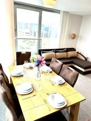 Luxurious Hub MK City Apartment- With Free Underground Parking - Yerinde Yemek