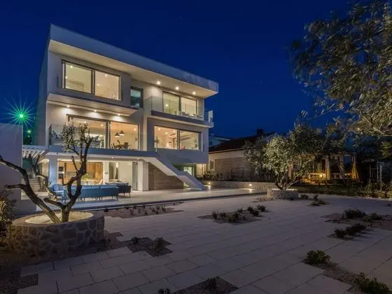 Luxurious Villa in Kozino With Fenced Garden and Terrace - Havuz