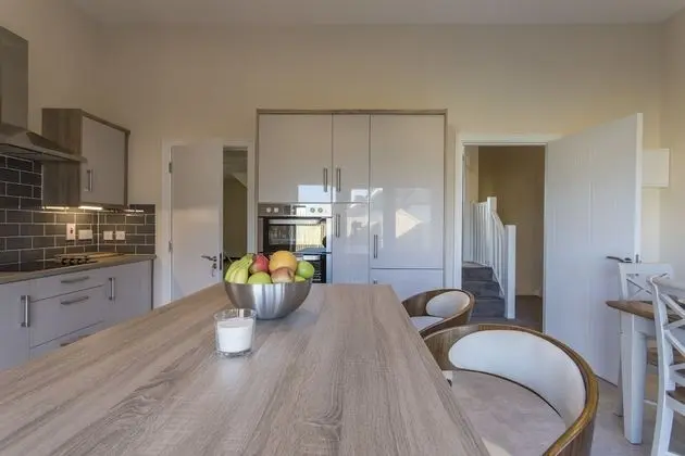 Luxurious Malahide Townhouse - Mutfak