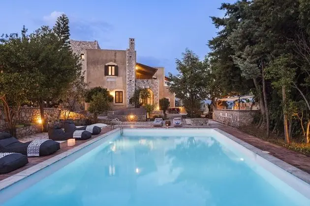 Luxurious Mani Peninsula Traditional Tower