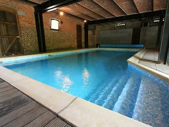 Luxurious Mansion in Néblon-le-pierreux With Swimming Pool