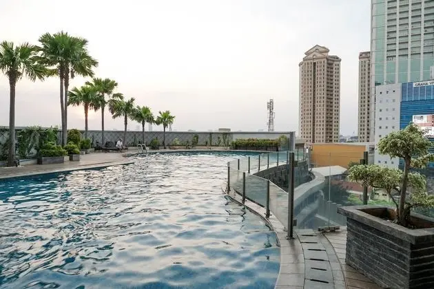 Luxurious Minimalist 2BR at GP Plaza Apartment - Havuz