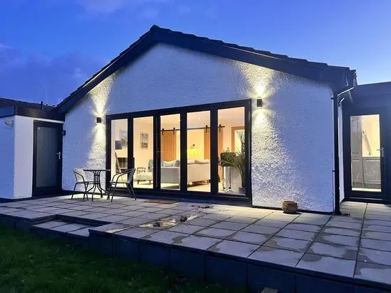 Luxurious Modern 2 Bedroom Bungalow Private Garden - Dış Mekan