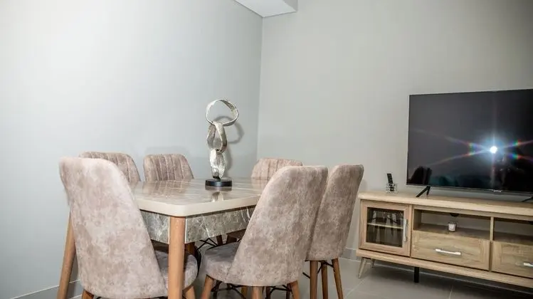 Luxurious One Bedroom Terrace Apartment - Yerinde Yemek