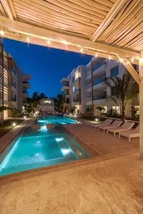 Luxurious Pent House Steps From The Beach D4 Los Corales Playa Bavaro - Havuz