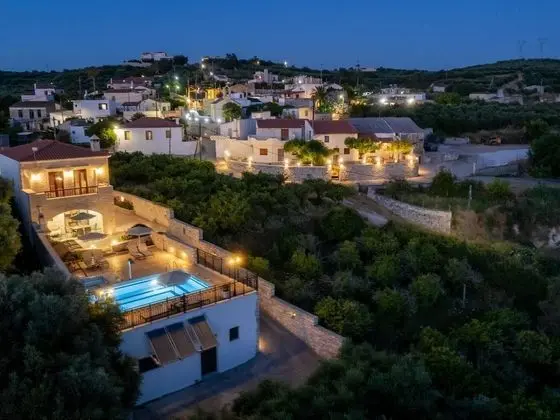 Luxurious Villa With Private Pool, Near a Couple of Restaurants & Sandy Beach - Dış Mekan
