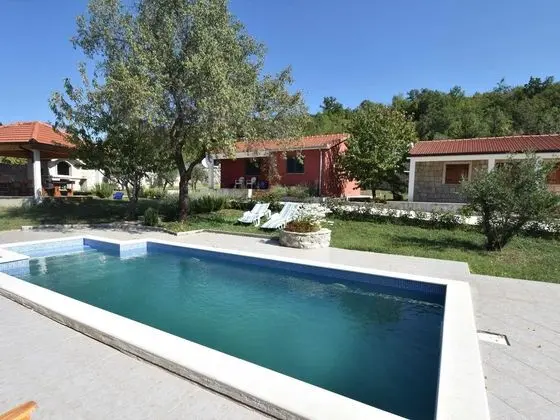 Luxurious Villa With Private Pool in Trilj, Dalmatia - Havuz