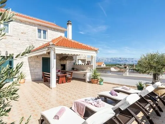 Luxurious Villa in Selca With Pool