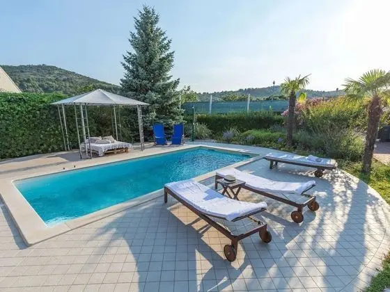 Luxurious Villa in Šibenik With Swimming Pool