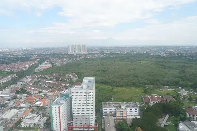 Luxurious & Spacious 3BR Apartment at Grand Sungkono Lagoon