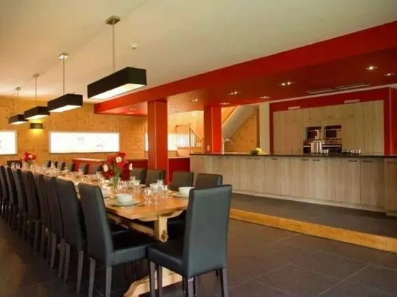 Luxurious, Spacious Villa With Sauna Located Next to a Castle - Yerinde Yemek