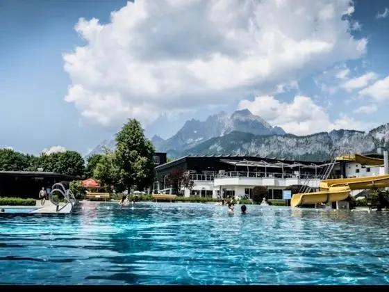 Luxurious Villa in St. Johann in Tirol Near Kitzbühel - Havuz