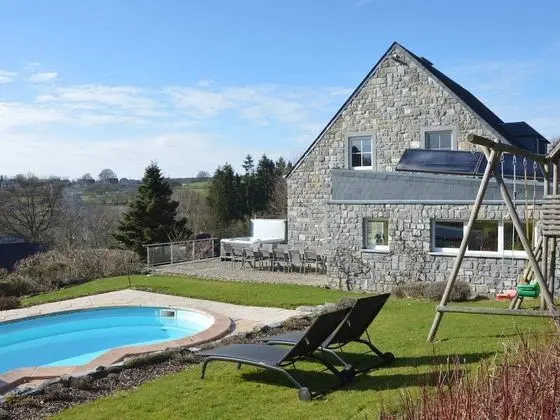 Luxurious Villa in Stavelot With Sauna and Outdoor Pool