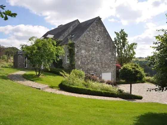 Luxurious Villa in Stavelot With Sauna and Outdoor Pool - Dış Mekan