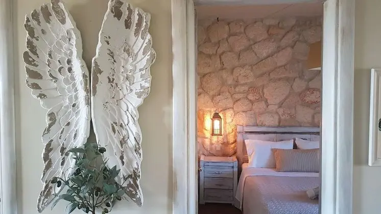 Luxurious Stone House in Elani - Oda