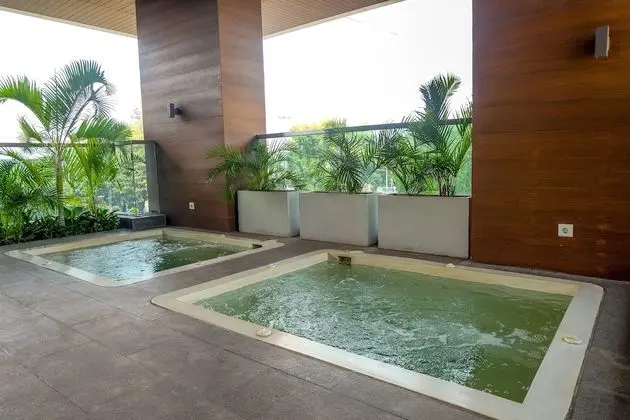 Luxurious Studio at Capitol Suites Apartment - Dış Mekan