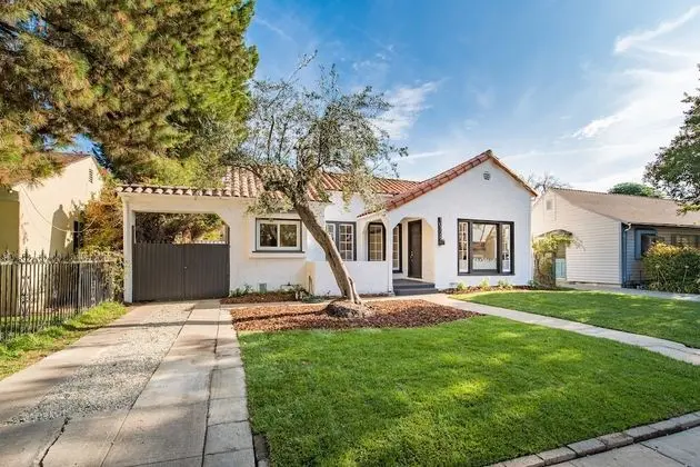 Luxurious Studio City Home