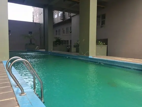 Luxurious Studio Room @ Grand Asia Afrika Apartment - Havuz