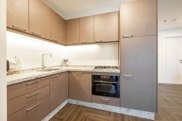Luxurious And Stylish 1br With Amazing City Views - Mutfak