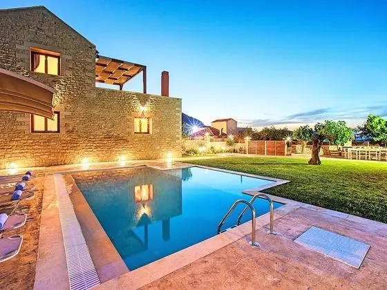 Luxurious Villa With Swimming Pool in Kavallos Greece - Havuz