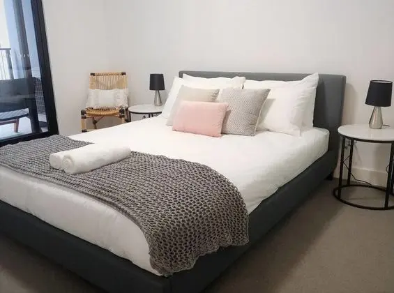 Luxury 1 Bedroom 1 Study With 1 Parking - Oda