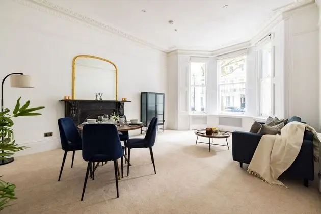 Luxury 2-bed Apartment in Knightsbridge
