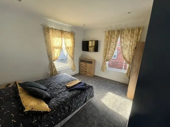 Luxury 2 bed Apartment in Stoke Ontrent - Oda