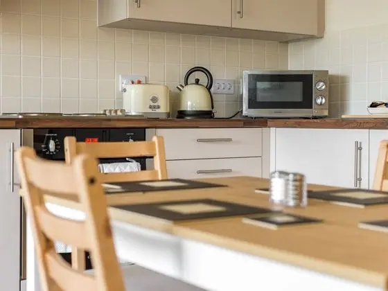 Luxury 2 Bed Riverside - Mutfak
